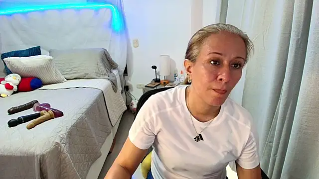 دردشة Naty_Stone الجنسية المباشرة