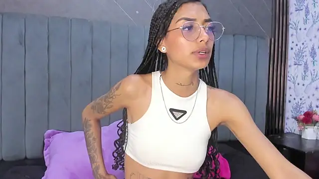 Chat XXX Live KarlaSlutSkinny__