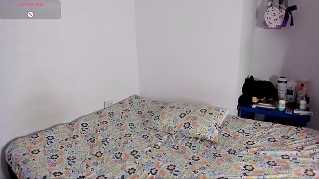XXX chat uživo modela lanasin_