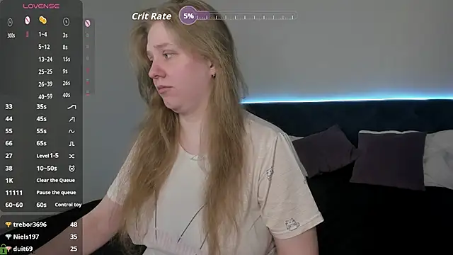 XXX chat uživo modela Megan_Violer