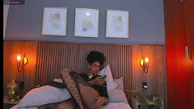 Krikrii_Milady webcam show