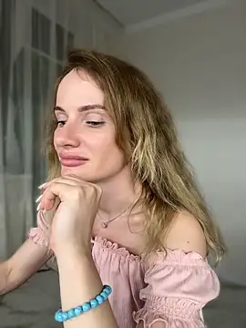 AinyrVixxen Chat XXX in diretta