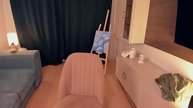 ElaNaecker 现场XXX聊天