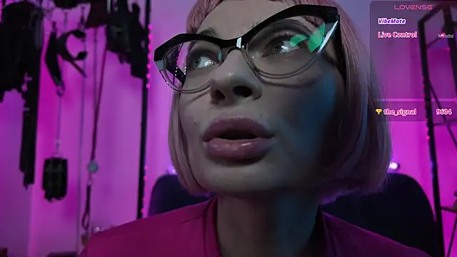 Chat +18 de CyberXGoddess ao vivo