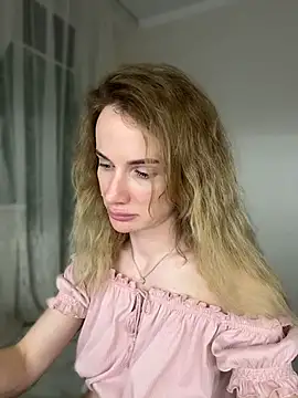 AinyrVixxen Chat XXX in diretta