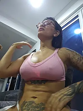 Roma_xxx's Live XXX Chat
