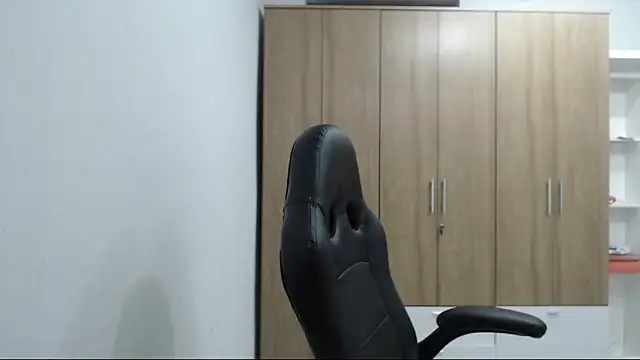 RoxanaLove9 라이브 XXX 채팅