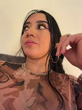 EmmyEvans1's Live XXX Chat