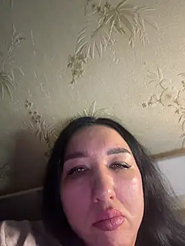 Naughtbaby_2025 Adlı Modelin Canlı XXX Sohbeti
