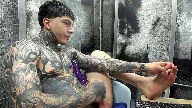 Chatroom XXX en direct de Gury_tattoo