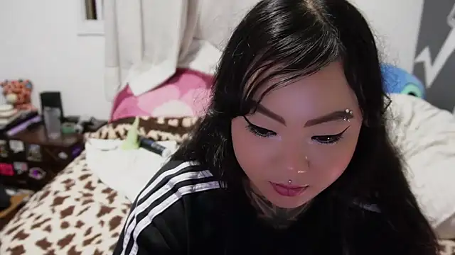 Chat +18 de ChinesaTropical ao vivo