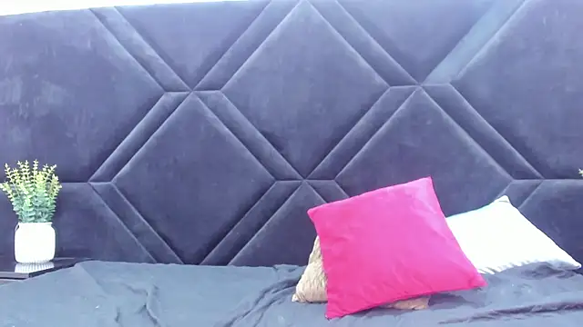 XXX chat uživo modela Dantzel_