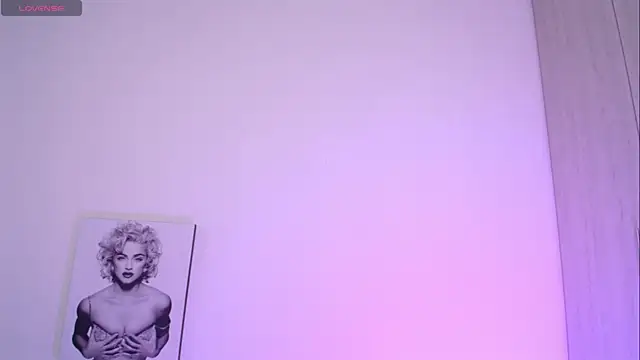 Millie_bobby: απευθείας συνομιλία ΧΧΧ