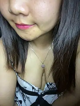 Sunset-yll Adlı Modelin Canlı XXX Sohbeti