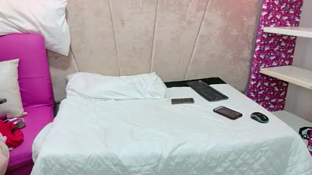 ParejaCurvy20's Live XXX Chat
