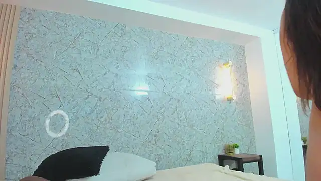 دردشة Antonella_west الجنسية المباشرة