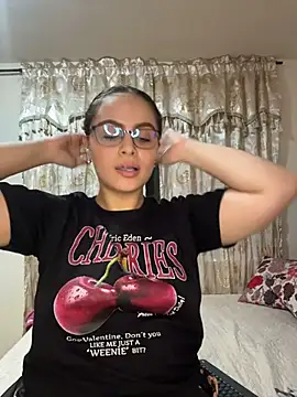 Tayler_Kim Chat XXX live