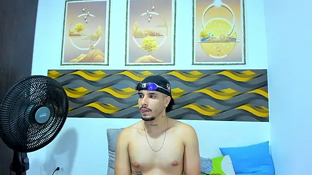 แชท XXX สดของ Leon_Hotx