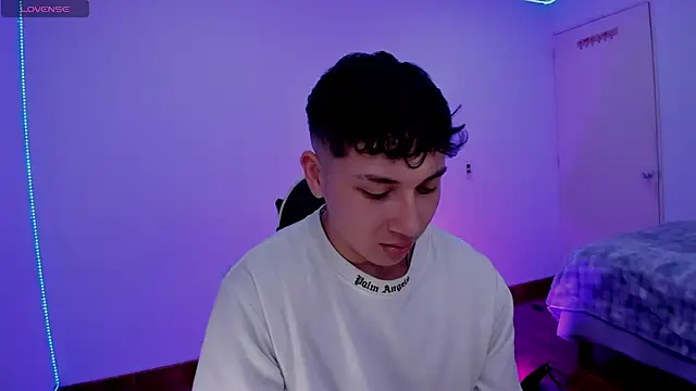 OLIVER_K Live XXX Chat