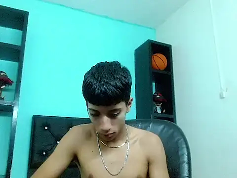 jl_brayan12 Adlı Modelin Canlı XXX Sohbeti