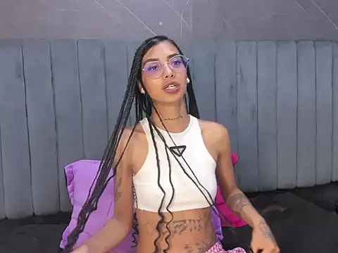 KarlaSlutSkinny__ Live XXX Chat