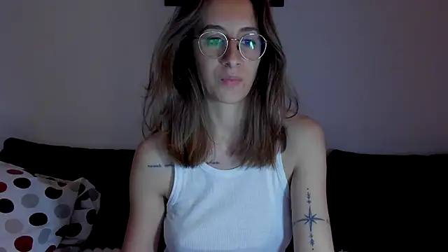 DesireMore90's Live XXX Chat