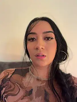EmmyEvans1's Live XXX Chat