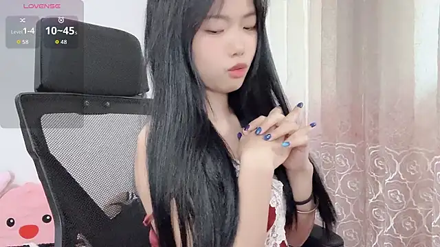 Lvy--v's Live XXX Chat