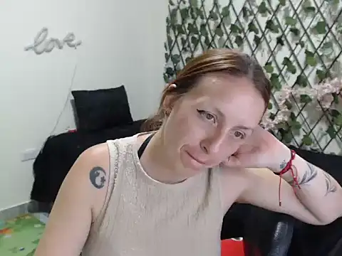 kittykalor09 Chat XXX in diretta