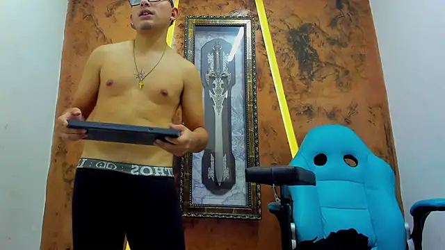 Pokazy przed kamerką – Drake_King19