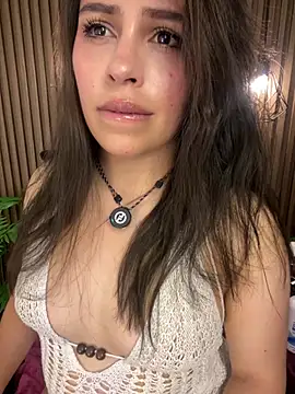 Yenifer_27 现场XXX聊天