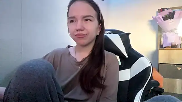 FewerCadre webcam show
