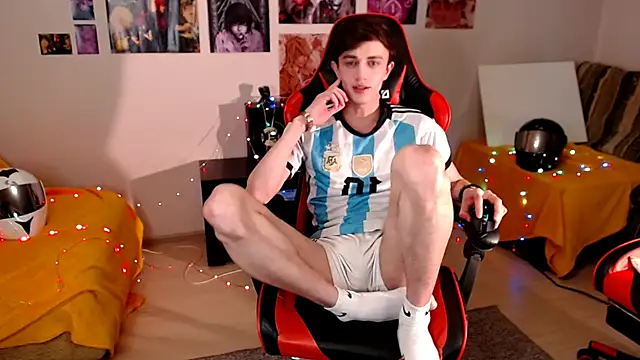 John_Meow Show in webcam