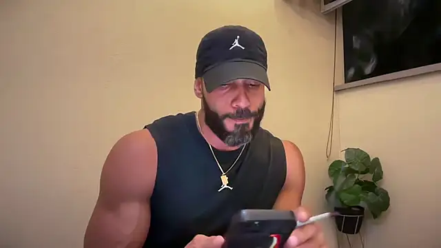 romeolovedark Show in webcam