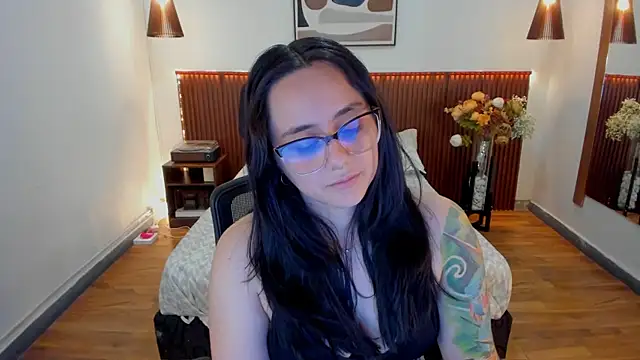 KatherineBond Chat XXX in diretta