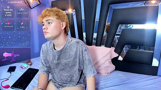 VeluniLiore Live XXX-chat