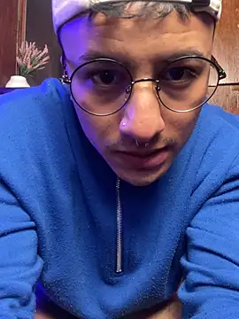 Dereck_Klain Show in webcam
