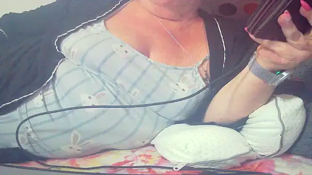 Playful_MILF_Demi's Webcam Show