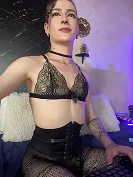 Alana_Stone Adlı Modelin Canlı XXX Sohbeti