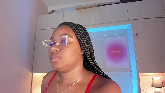 tamaraa_smiith লাইভ XXX চ্যাট