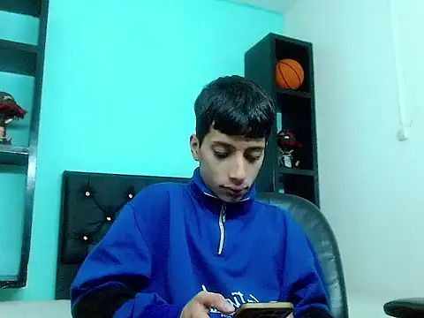 jl_brayan12's Webcam Show