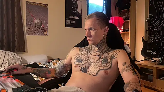 Pokazy przed kamerką – paulvelvet