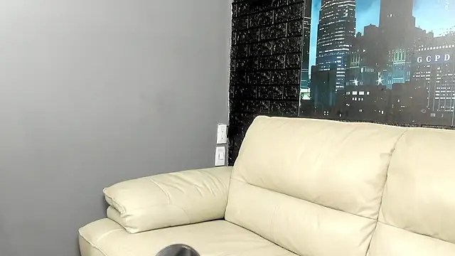 Charlot_bloom's Webcam Show