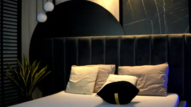 KylieKroftt's Live XXX Chat