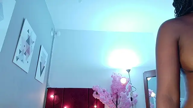 Živý XXX chat cutielittleebonyy