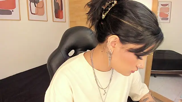renee_shelby_'s Live XXX Chat