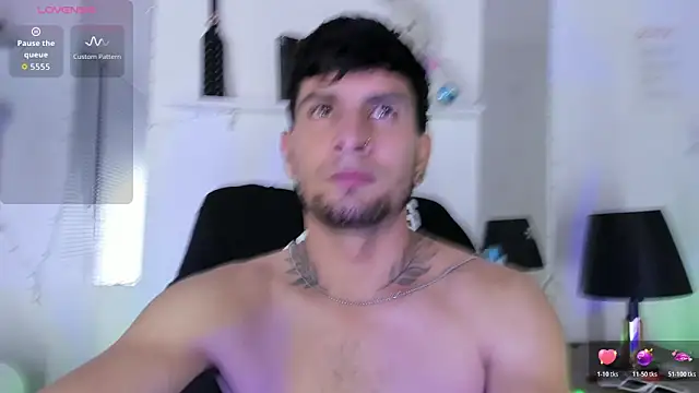 StefanoBigCock Webcam show