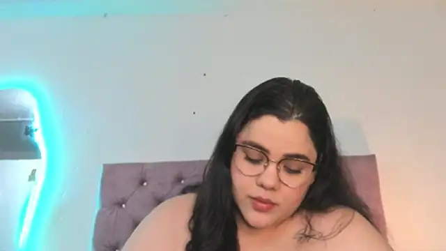 Chat XXX ao vivo de laurenlaine
