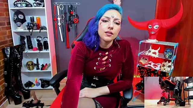 XXX chat uživo modela Yelena_LatexMaiden