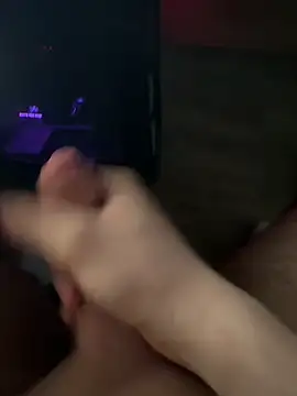 jstntz Show in webcam